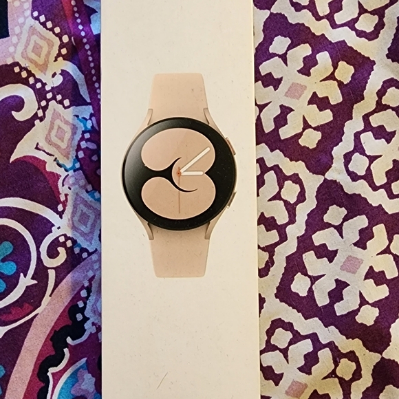 SAMSUNG  WATCH - Picture 2 of 4